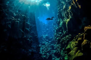 Silfra, immersione tra due continenti in Islanda