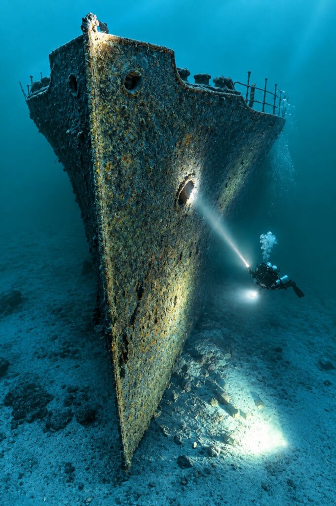La prua del relitto del SS Frankenwald in Norvegia